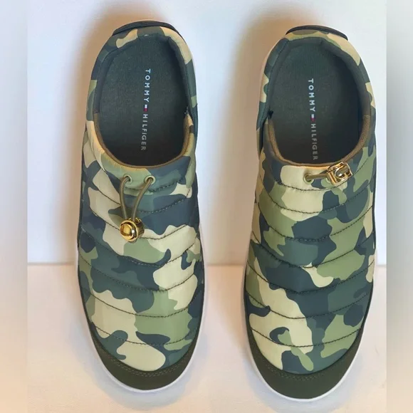 NWOT TOMMY HILFIGER QUILTED CAMO ADJUSTABLE WOMENS SLIP ON SIZE 8.5M - Picture 3 of 8